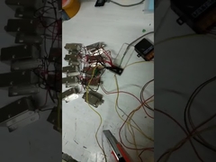 Un casier électrique, un clavier avec un câble de 30 mm et un connecteur.